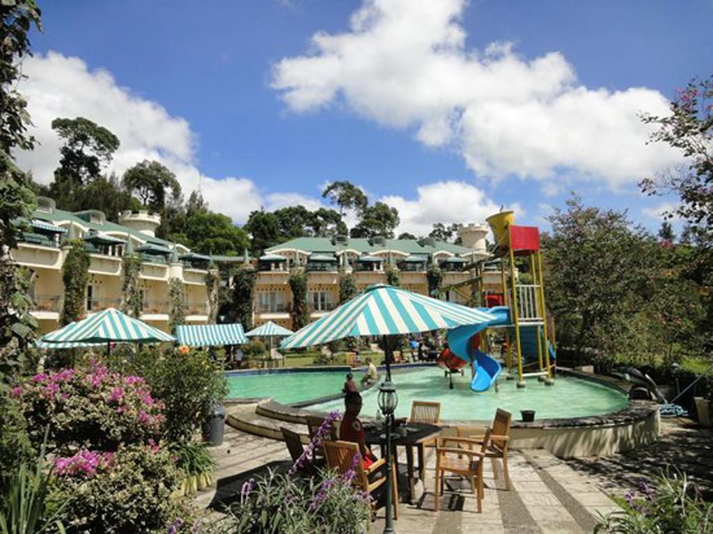 Club Bali Suites At Kota Bunga Cipanas  Exterior photo
